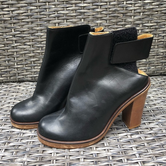 Maison Martin Margiela MM6 Cutout Heel Leather Ankle Boot...